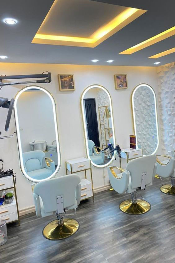 آینه آرایشگاهی
